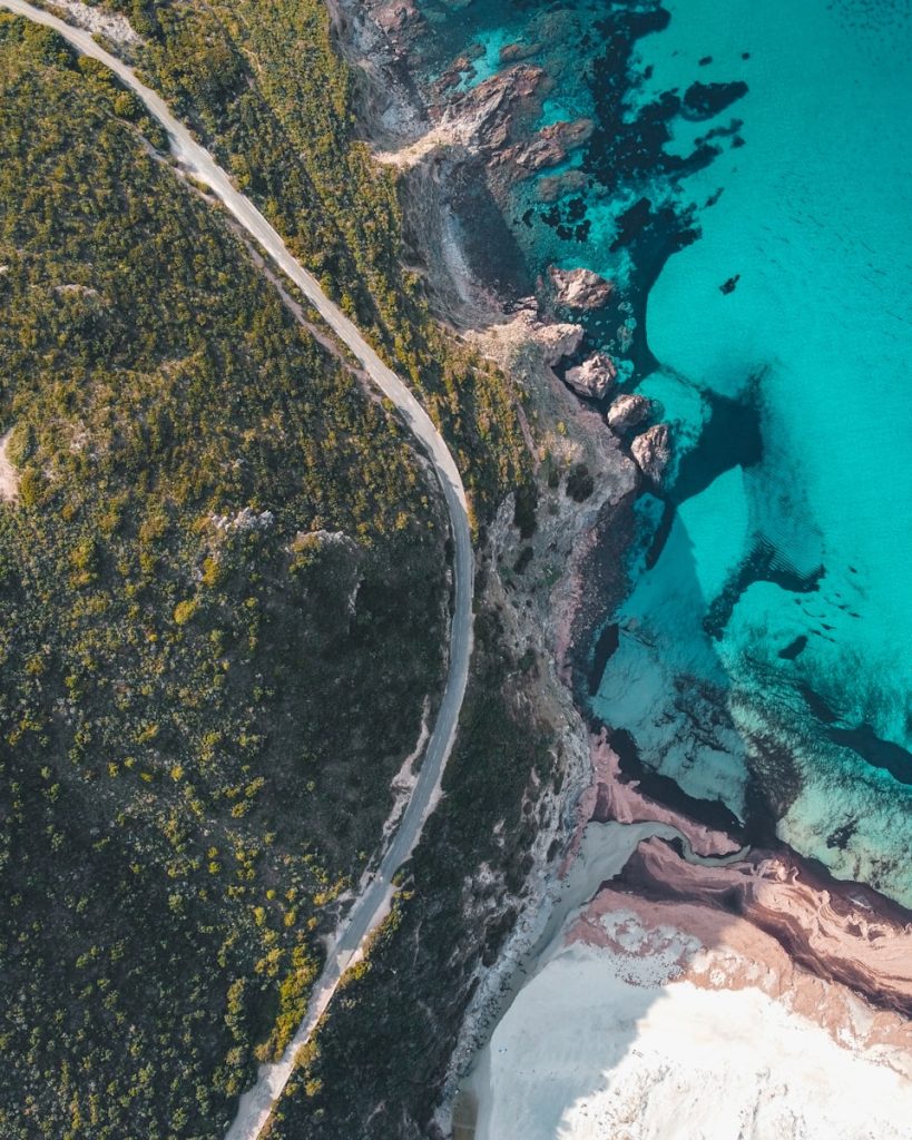 Les plus belles destinations de Corse : un voyage à travers des paysages de carte postale